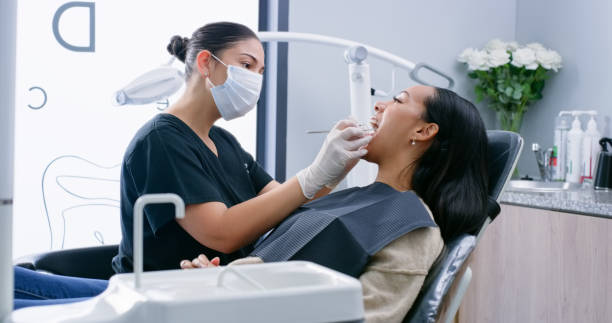 Best Emergency Dental Care  in Meiners Oaks, CA